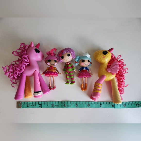 3 Lalaloopsy Mini Dolls and 2 Horses 🐎 Scone Featherbed Macedamia Marina Sahara - Picture 10 of 15